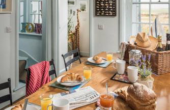 Coastguards Beach House - Photo 5