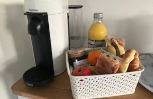 A Cotswold Cabin with Great Views and a Hot Tub - Foto 12