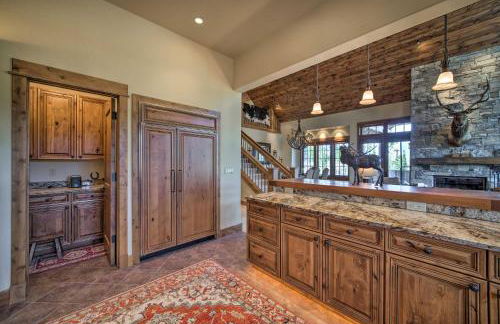 Stunning Ski-InandSki-Out Penthouse Condo with Hot Tub - Foto 14