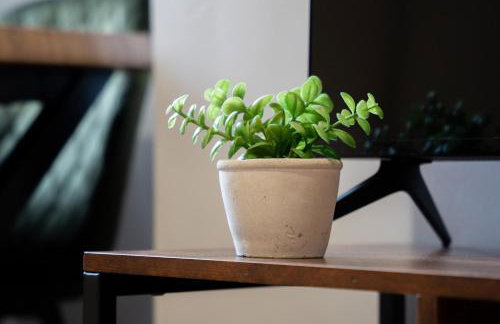 Comfortable 4 Bed Home - Free Parking & Fast WiFi - Foto 57