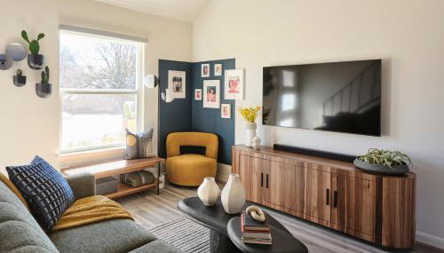 Midcentury Couples Designer Loft - Casa Tuya - Foto 2