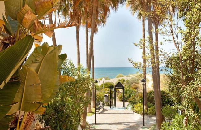 Studio in Marbella Steps From Sandy Beach - Photo 36