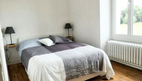 Maison cosy à Pontorson avec jardin clos et terrasse - Foto 5