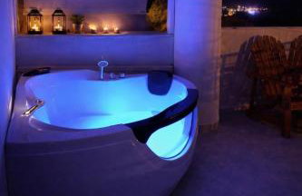 Derveni Seaside Apartments - Deluxe Sea View Penthouse Jacuzzi-BBQ & Groundfloor Garden View Apartment - Foto 12