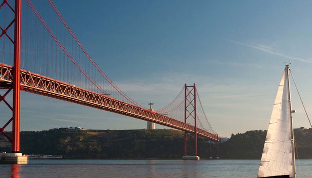 Aluguel de veleiro com capitão em Lisboa