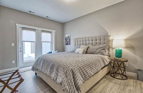 Modern Townhome near Old Town, Breweries, & River! - Foto 20