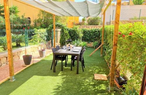 Apartamento con hermoso jardín y AC - Foto 37