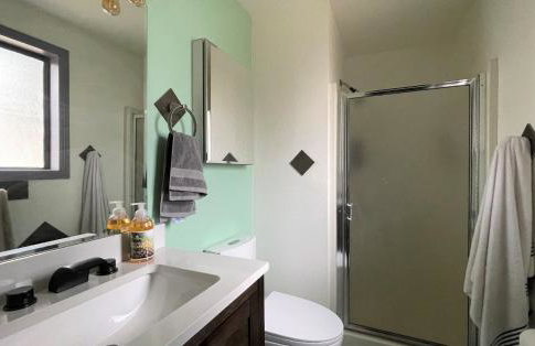 Remodeled, Spacious, Modern Retreat 5 BR, 3BA, 2KIT - Foto 13