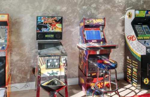 Game Lovers Retreat, spacious 4000 sqft Getaway - Foto 28