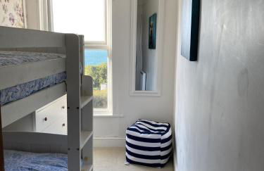 Ocean Terrace, Ilfracombe, 4 bedrooms, Sleeps 8, Stunning Sea Views, Parking, Garden, Pet Friendly - Foto 23