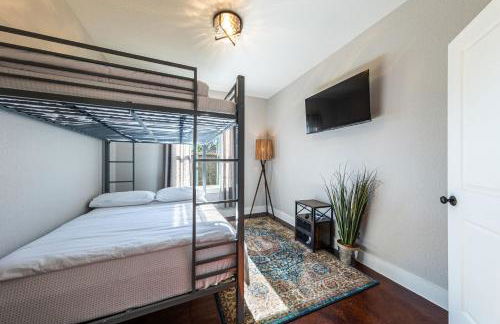 Hilltop Hideaway-Rest, Relax, Reconnect! - Foto 29