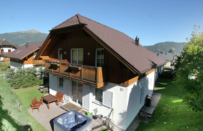 Lovely Chalet in Sankt Margarethen im Lungau near Ski Lift - Photo 1