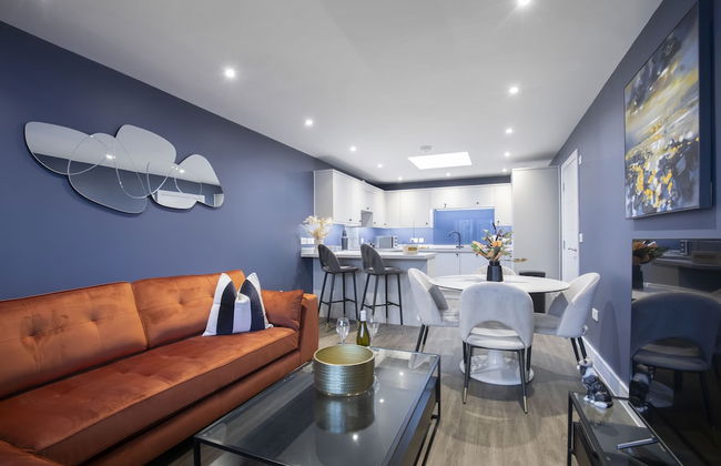 Elliot Oliver - Exquisite 2 Bedroom Apartment With Garden, Parking & EV Charger - Photo 9