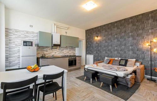 Milano Malpensa 2 min - Suite With Wifi, AC, Free Park - Foto 57