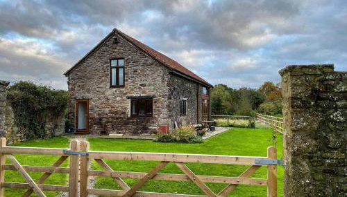 Edge Barn - Photo 2, Garden