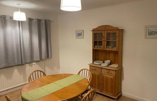 10 mins from Gatwick, jacuzzi, 8 persons - Foto 20