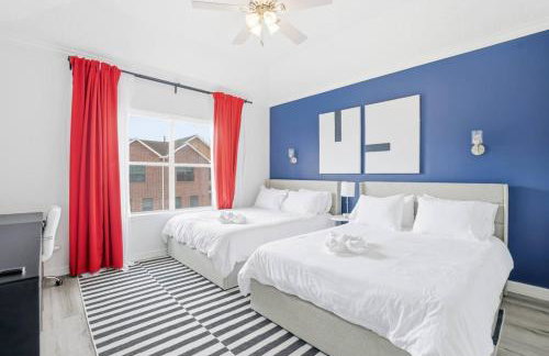 O18B Spacious 3BR Home Sleeps 10 With 2 Living Areas - Foto 6