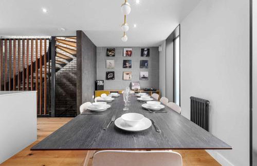 Luxury Canal St Villa with Free Parking - Foto 9