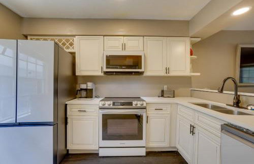 Near Airport and Interstate Houston Area Townhome - Foto 9