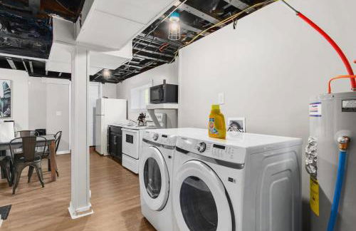 Broadmoor Bungalow - Both Units - Foto 48