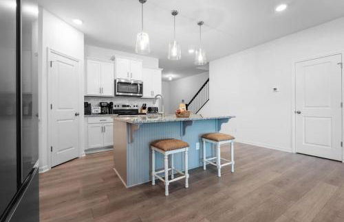 Brand New Townhome 2024 Great Deal - Foto 24