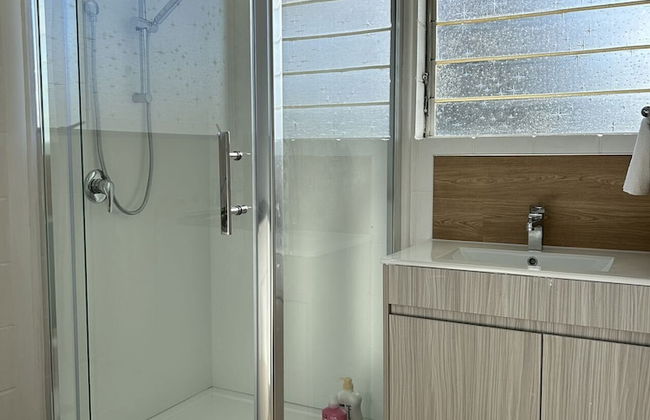 Avon Apartments - Photo 18