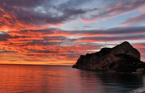 Ático dúplex 3 dormitorios con acceso directo al paseo marítimo de playa La Fossa - Foto 1