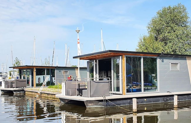 Nice Harbor Lodge Located in the Marina - Foto 1