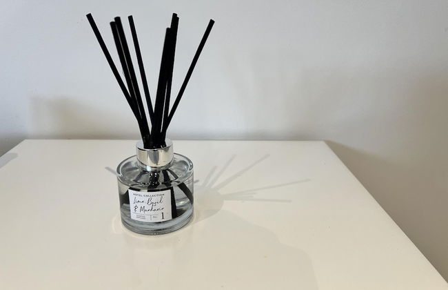 Remarkable 1-bed Outhouse Studio in Dagenham - Photo 3