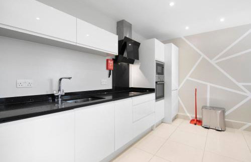 Luxury Apartment in Town Centre with Free Gated Parking - Foto 25