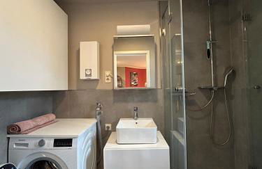 Helle Souterrain-Wohnung mit eigenem Eingang - Foto 4