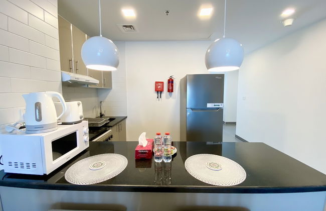 Marco Polo - Pastel Studio with Stunning Aerial City Views - Photo 6