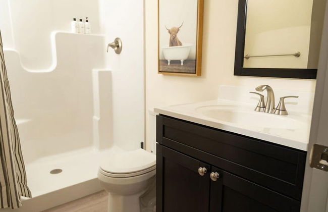 Luxury Multi-unit Historic Building Near Downtown - Photo 26