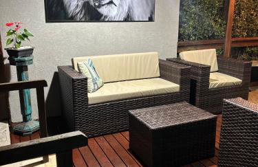 Chalé com PISCINA Privativa, com 2 QUARTOS, ESTACIONAMENTO em Condomínio com PORTARIA 24h, Sauna, Quadras, 3 PISCINAS no condomínio, Pesca e Parquinho Infantil - SmarTV na sala de estar, TV na área CHURRASQUEIRA, Wi-Fi e Cozinha Completa - Foto 21