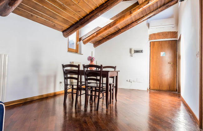 JOIVY Big Wooden Apartment for 6 near Milano Center - Photo 13