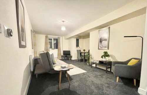 Ashford Retreat - 2 Bedroom 2 Bath great for families, business or contractor stays wt parking - Foto 9