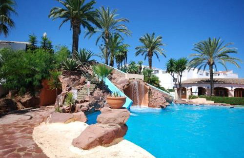 Magnifico Chalet en Jávea a 5 minutos de la playa. - Foto 1