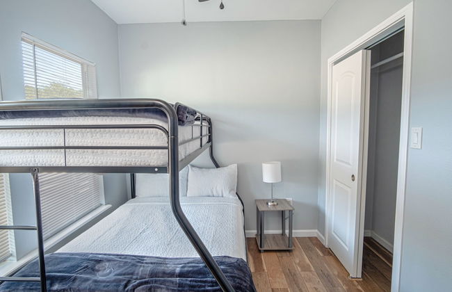 Magnificent Large Home Near Downtown - Foto 17