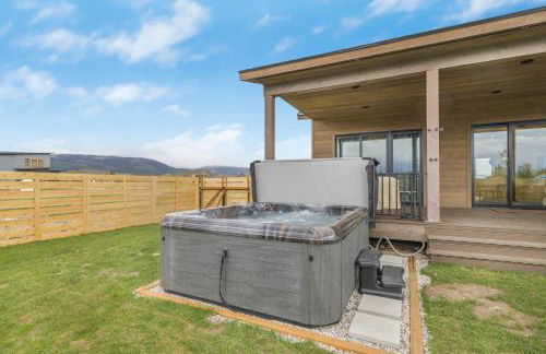 TetonHaus 5BR Hot Tub Game Room Walk to Driggs 20 min to Targhee - Foto 2