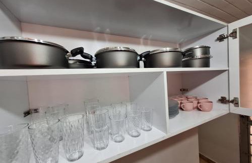 CASA - localizada no centro de Campo Grande - 2 quartos com ar e garagem para 2 carros - Foto 46