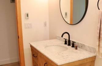 Lux, designer 8-acre retreat with private creek - Foto 16