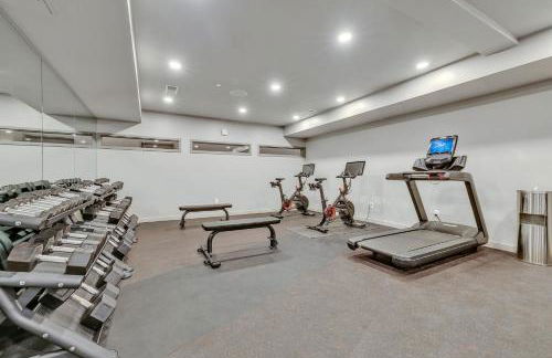 HUGE downtown corner unit- Pool-Gym-Walk 2 Broadway - Foto 39