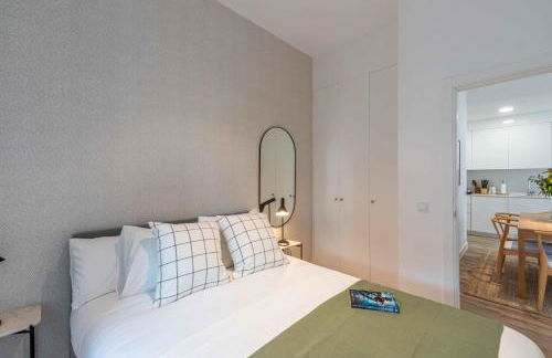 Avenida de San Luis 25, Design and comfort in the true style of Madrid, Book your getaway now! - Foto 47