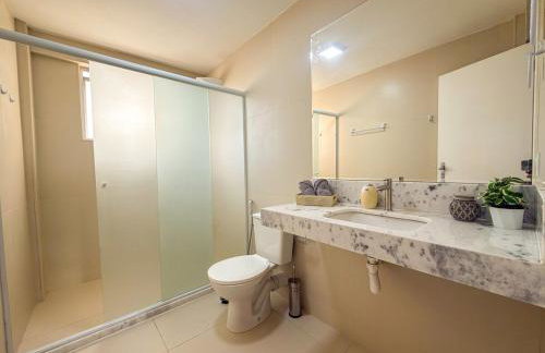 Apartamento em Ondina, 2 quartos, sendo um suíte a 4 min do circuito Barra Ondina do Carnaval - Foto 11