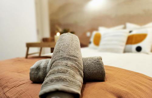 LeRelaisdOdile Appart Charmant Proche Gare Cambrai - Wifi - Hyper Centre - Foto 25