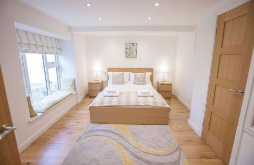 Superb 2 bedroom town apartment, quiet location - Photo 22
