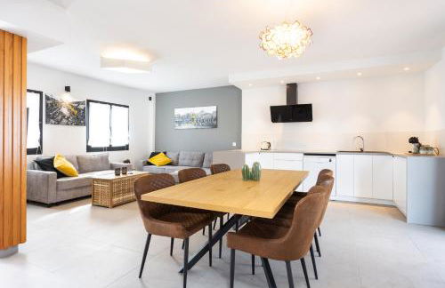 Villa de 4 dormitorios, moderna y nueva, con aire acondicionado, cerca del mar y playa - Casa Maravilla - Foto 1