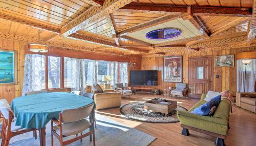 Retro Rhinelander Lake Retreat with Fire Pit! - Foto 4