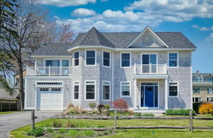 Family Tides by Bayley Vacation Rentals - Photo 1