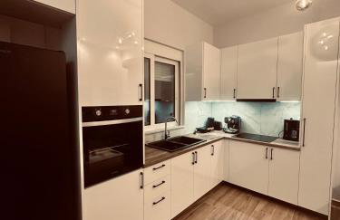 Almyrolithos - Foto 1